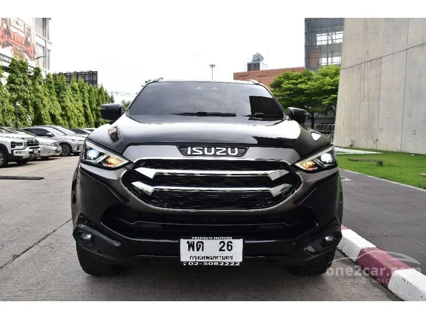 2022 Isuzu MU-X Ultimate SUV