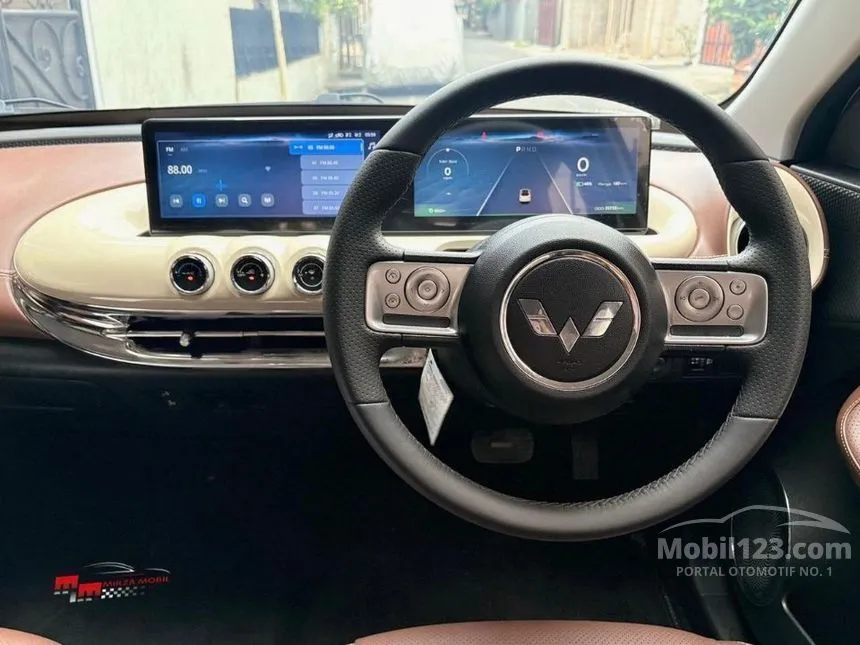 2024 Wuling Binguo EV 410 Premium Range AC/DC Hatchback