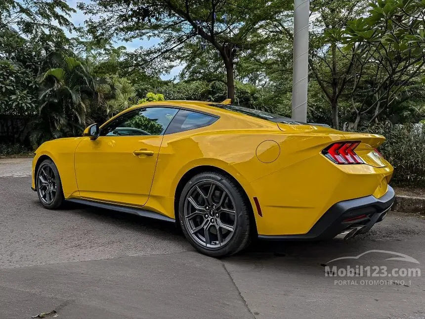 2025 Ford Mustang EcoBoost Fastback