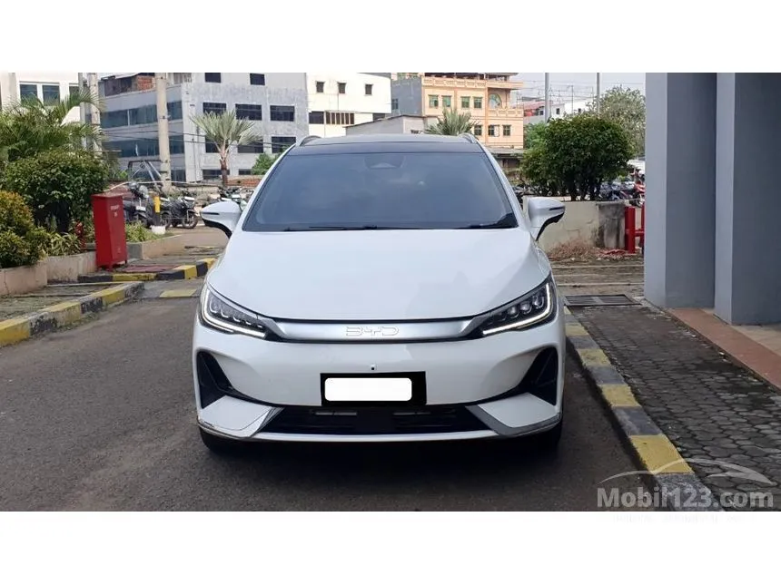 2025 BYD M6 Superior Captain 6-seater MPV
