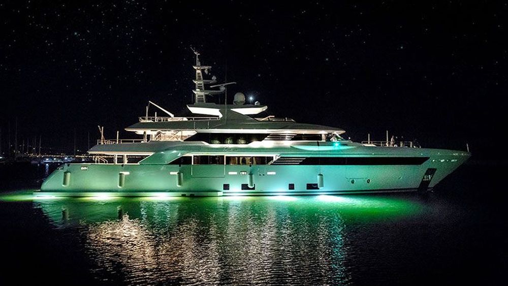 Yacht Mewah CRN Latona Mejeng di Laut Maroko - Lifestyle Lain 