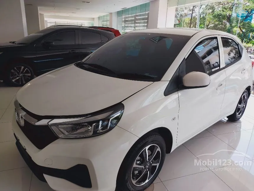 Jual Mobil Honda Brio 2024 S Satya 1.2 di Jawa Timur Manual Hatchback Putih Rp 145.000.000
