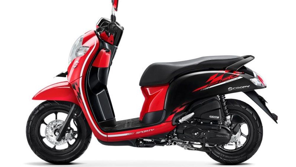 New Honda Scoopy Meluncur dengan Stripping Baru - Motor Baru