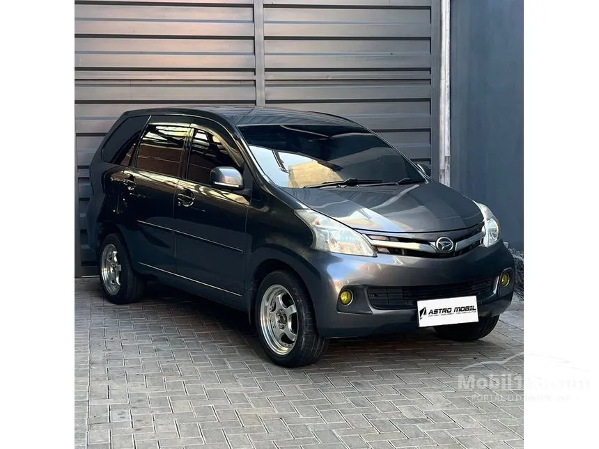 Jual Mobil Daihatsu Xenia 2013 R 1.3 di Jawa Timur Manual MPV Abu