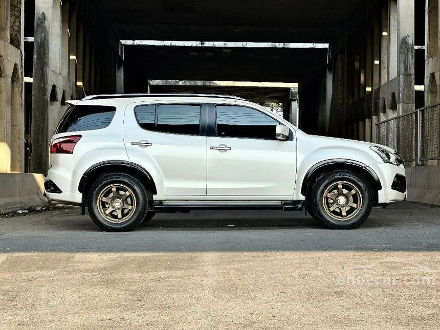 2019 Isuzu MU-X The ICONIC SUV