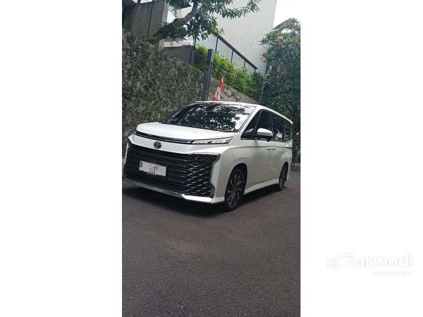 2023 Toyota Voxy (Premium Color) MPV