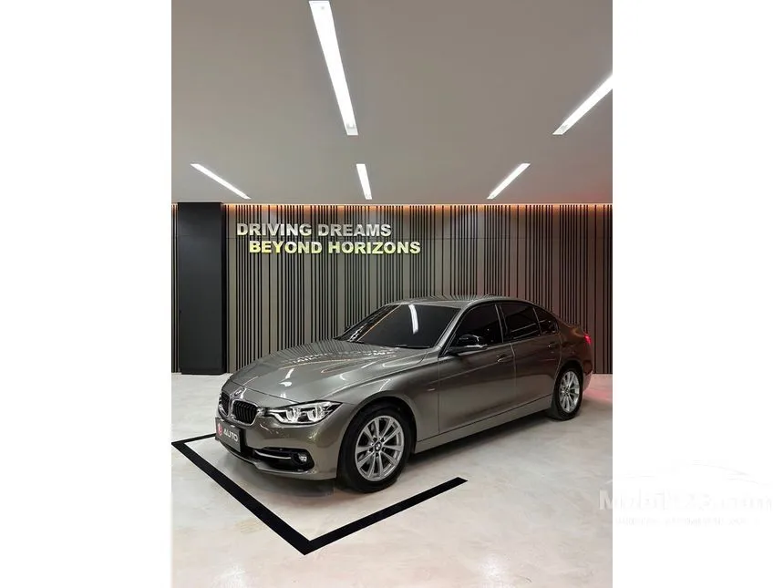Jual Mobil BMW 320i 2018 Sport 2.0 di DKI Jakarta Automatic Sedan Silver Rp 420.000.000