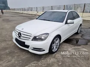 2012 Mercedes-Benz C200 1.8 Avantgarde CGI Sedan