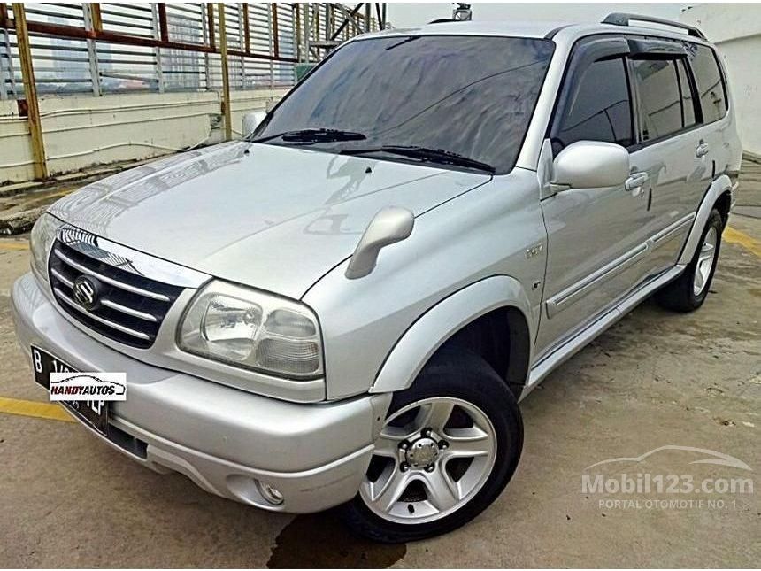 Jual Mobil  Suzuki  Grand  Escudo  2004 XL 7  2 5 di DKI 