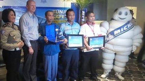 Michelin Umumkan 3 Pengemudi Truk dan Bus Terbaik