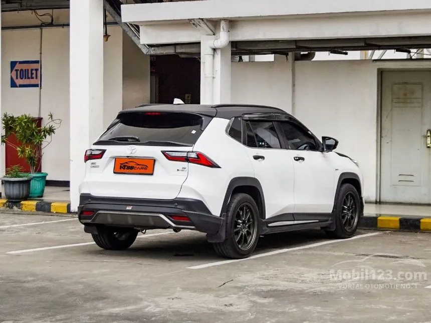 2023 Toyota Yaris Cross S HV (2 Tone) with GR Parts Aero Pkg SUV
