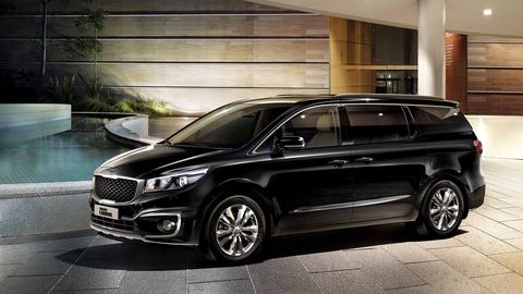 2019 Kia Grand Carnival 2.2D SX Executive Interior & Exterior Images -  Photos & Gallery