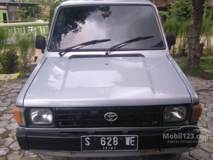 1988 Toyota Kijang MPV Minivans
