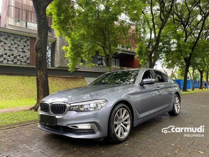 Jual Mobil BMW 520i 2018 Luxury 2.0 di DKI Jakarta Automatic Sedan Abu