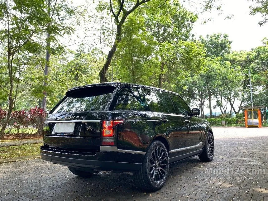 2014 Land Rover Range Rover Vogue SUV