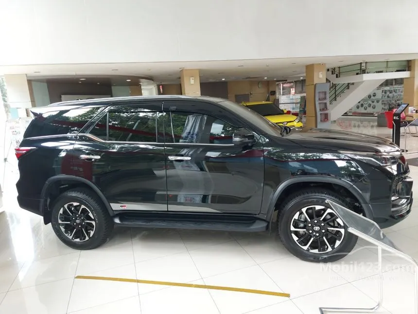 2022 Toyota Fortuner GR Sport 4X2 SUV