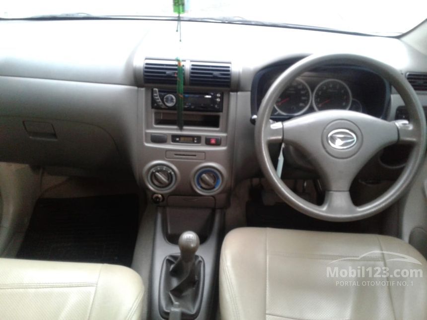 Jual Mobil  Daihatsu Xenia 2011 Li SPORTY 1 0 di DKI 