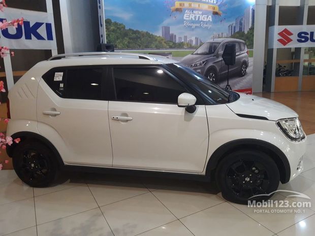  Suzuki  Ignis  GX Mobil  Bekas  Baru  dijual  di  Surabaya  Jawa 