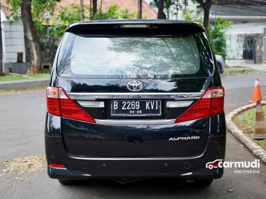 2013 Toyota Alphard G MPV