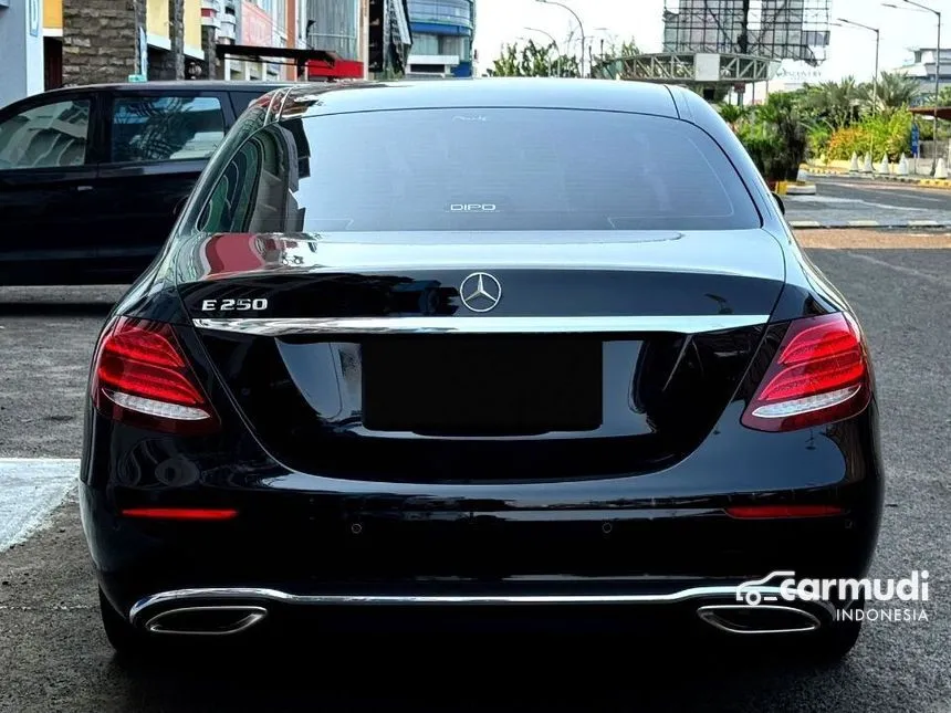 2017 Mercedes-Benz E250 Avantgarde CBU Sedan