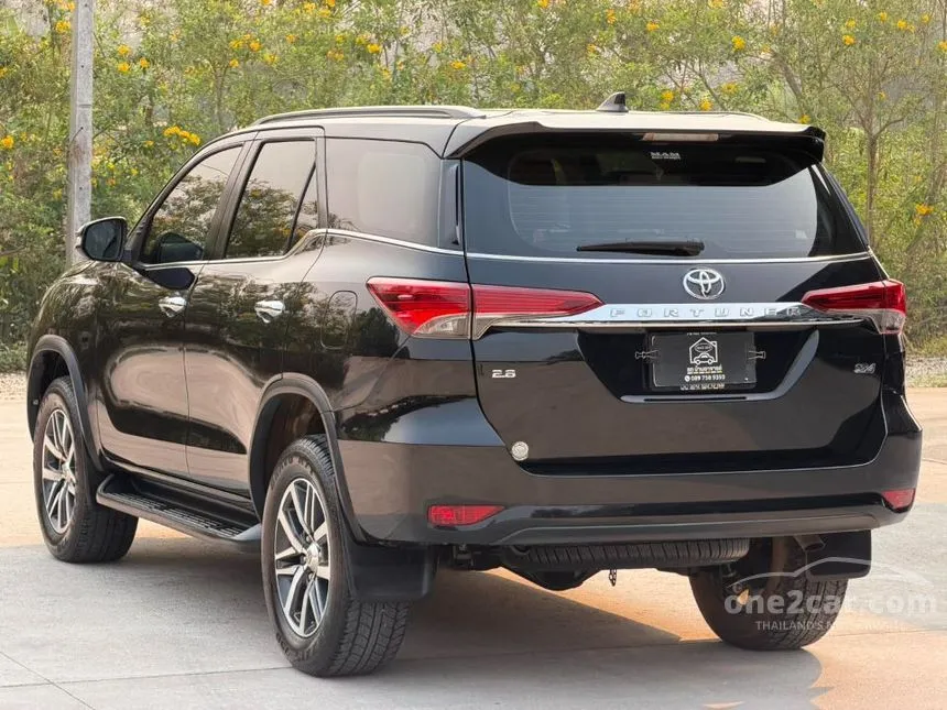 2018 Toyota FORTUNER V SUV