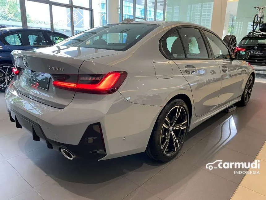 2025 BMW 320i M Sport Sedan