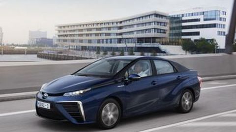 Generasi Terbaru Mobil Hidrogen Toyota Mirai Meluncur Tahun Depan