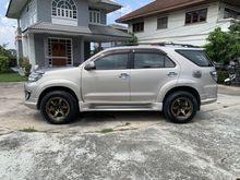 2012 Toyota Fortuner 2.7 (ปี 12-15) V SUV AT