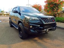 Toyota Fortuner SRZ Bensin AT Full Transformer TRD, Velg Original Bukan Kaleng2, Hitam Metalik 2016