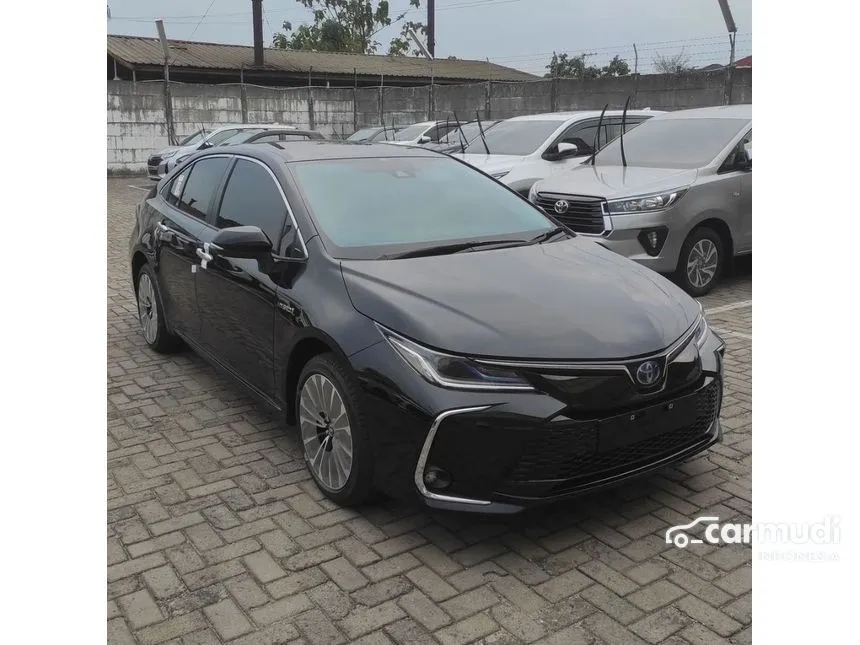 2025 Toyota Corolla Altis HYBRID Sedan