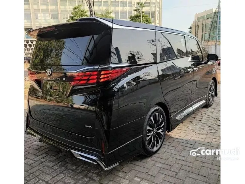 2024 Toyota Alphard HEV MPV