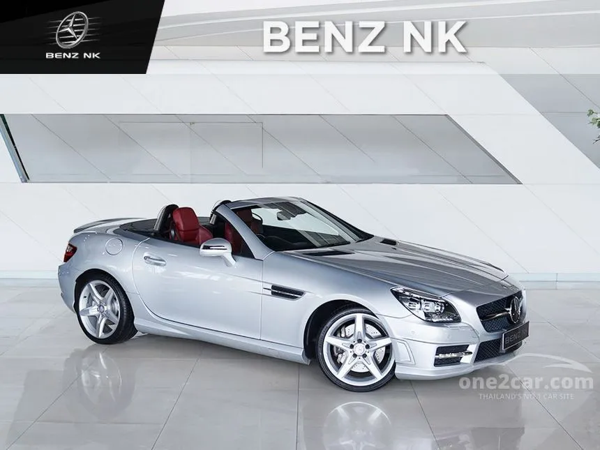 2013 Mercedes-Benz SLK200 AMG Dynamic BlueEFFICIENCY Convertible