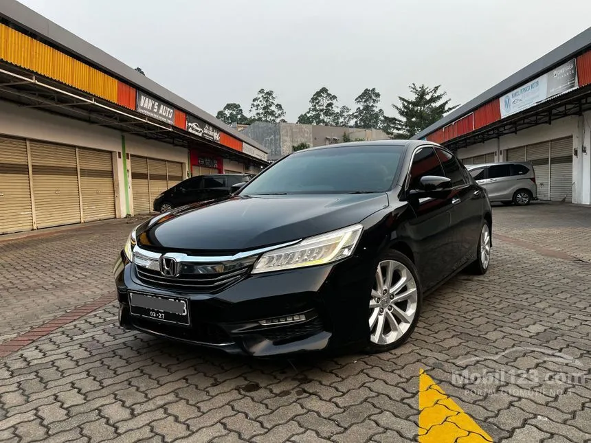2016 Honda Accord VTi-L Sedan