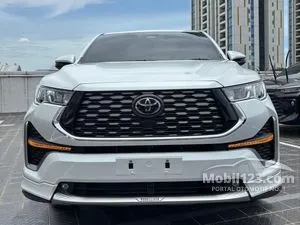 SISA STOK 2025, DISKON BESAR, DP RINGAN, CASH TEMPO 50:50, DATA DI BANTU, Toyota Kijang Innova Zenix 2,0 Q HV TSS Modellista (Non Premium Color) MPV