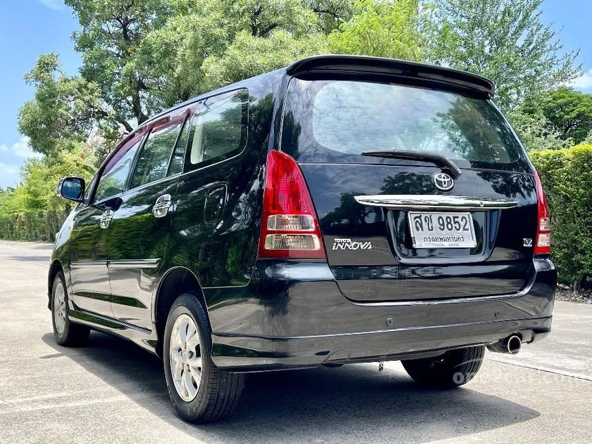 2005 Toyota INNOVA V Wagon