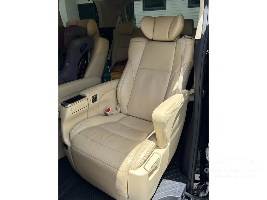 2019 Toyota ALPHARD Hybrid SR C-Package E-Four Van