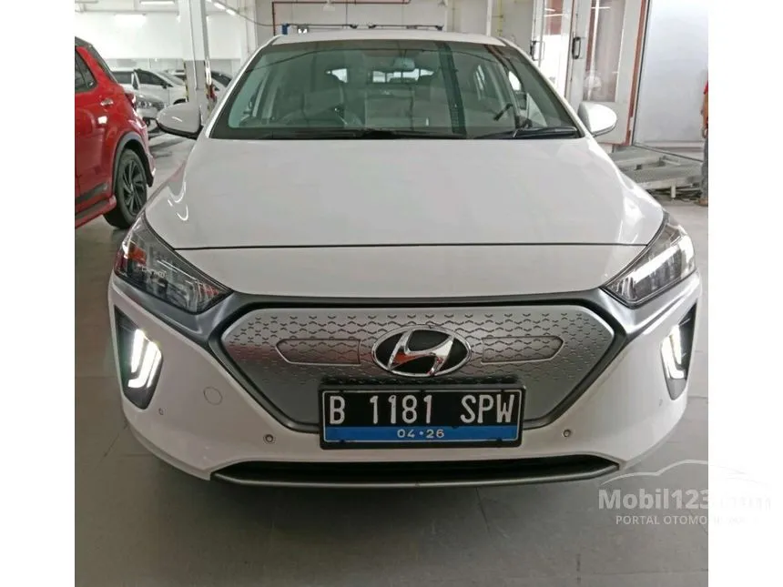 Jual Mobil Hyundai IONIQ 2021 Electric Signature di DKI Jakarta Automatic Fastback Putih Rp 377.000.000