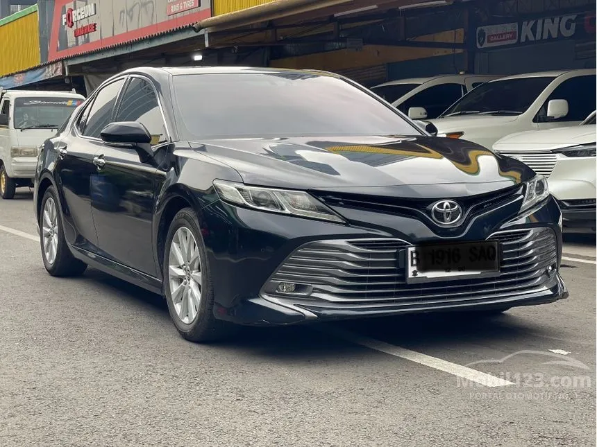 2020 Toyota Camry V Sedan