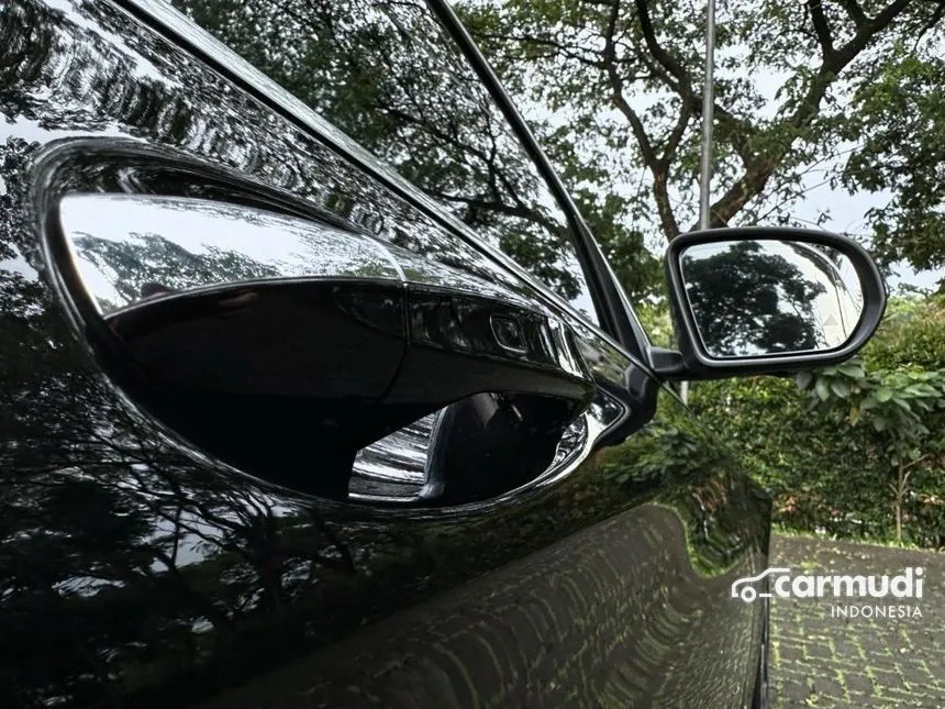 2019 Mercedes-Benz C300 AMG Line Sedan