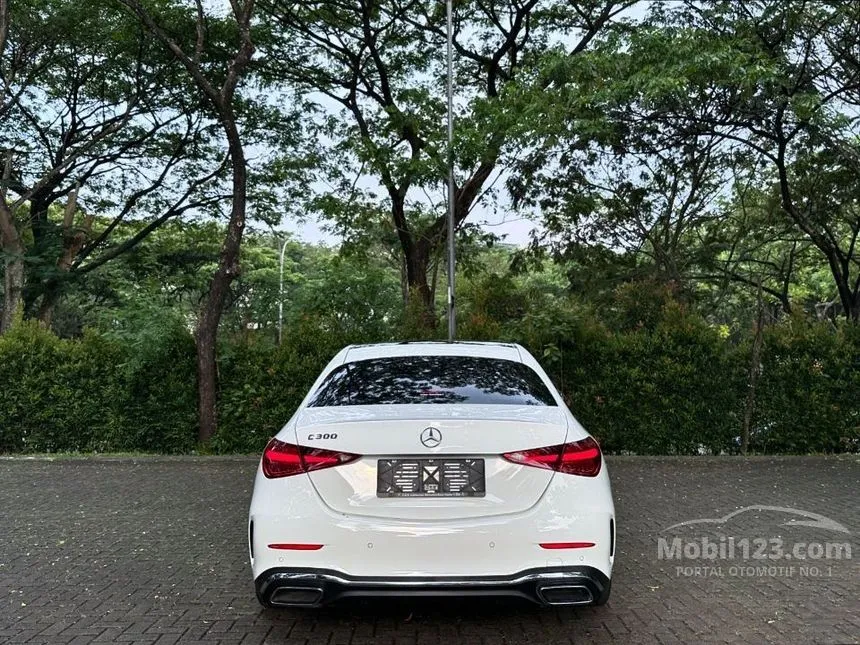 2022 Mercedes-Benz C300 AMG Line Sedan