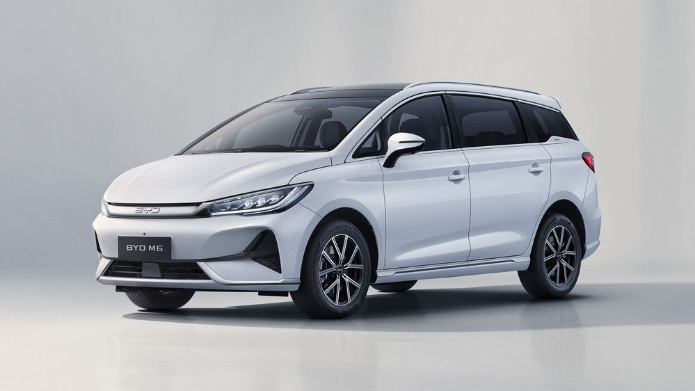 Kereta MPV Elektrik BYD M6 launch di Malaysia: Harga bermula RM110,500 - Insights | Carlist.my