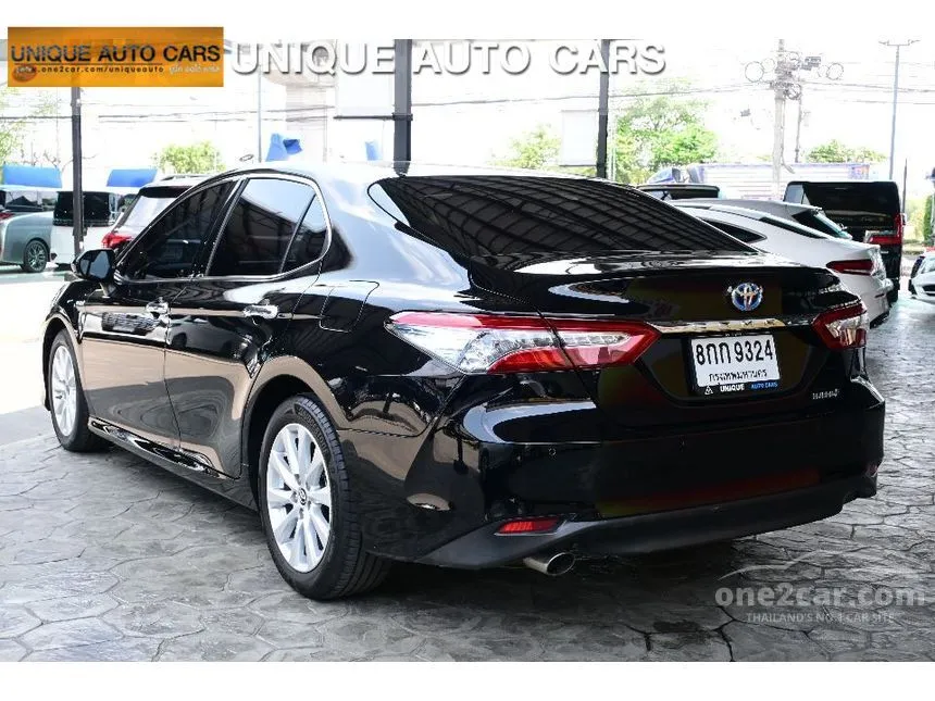 2019 Toyota CAMRY Hybrid Sedan