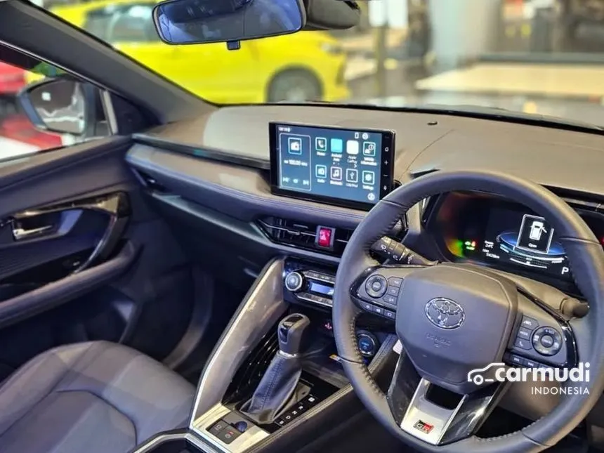 2025 Toyota Yaris Cross S HV with GR Parts Aero Pkg(Prem Clr) SUV