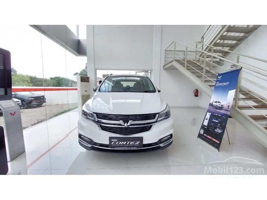 Jual Mobil Wuling Cortez 2023 Lux+ EX 1.5 di Banten Automatic Wagon Putih Rp 308.650.000