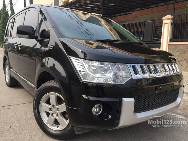 Mitsubishi Delica Mobil bekas dijual di Indonesia - Dari 