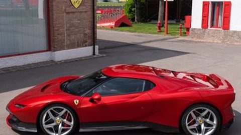 Punya Ferrari Bisa Lebih Menguntungkan dari Investasi Tanah