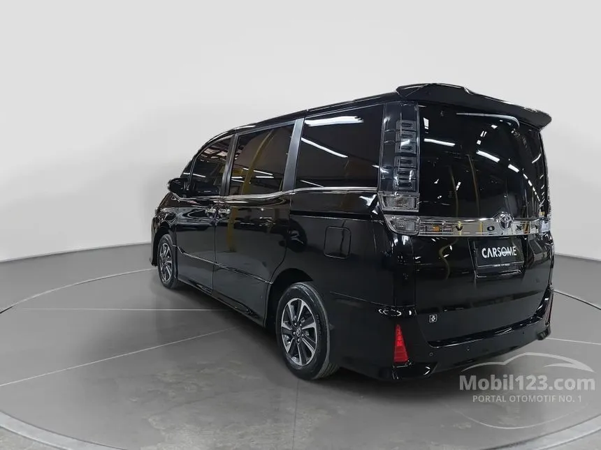 2021 Toyota Voxy MPV