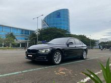 HARGA TERMURAH , KONDISI ISTIMEWA, PAJAK PANJANG ,BMW 320i F30 Sport 2.0 LCI 2016