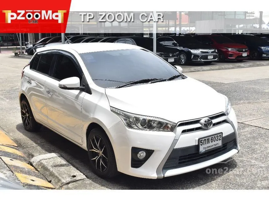 2016 Toyota YARIS G Hatchback