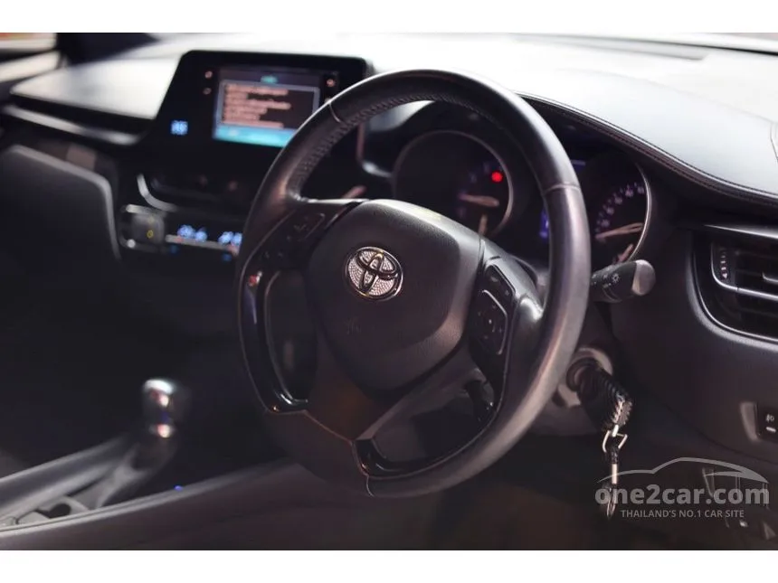 2019 Toyota C-HR Mid SUV